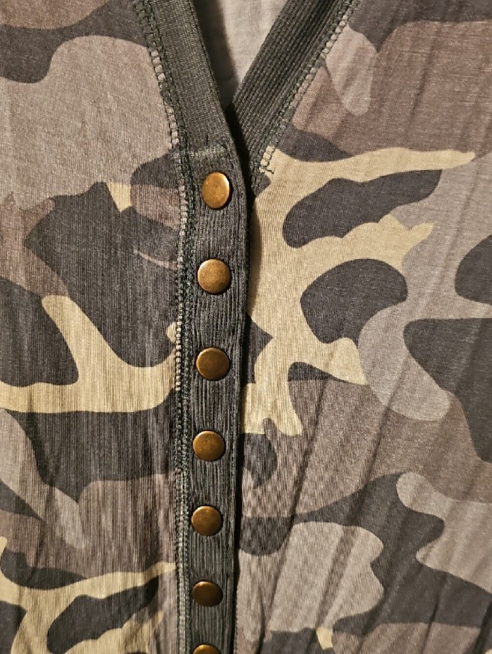 Zenana Outfitters Olive, Beige & Gray Camo Snap-Front Cardigan - Picture 4 of 4